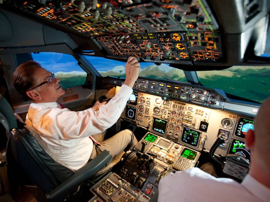 Overhead Flight Simulator Check phase during flight over simulated mountains