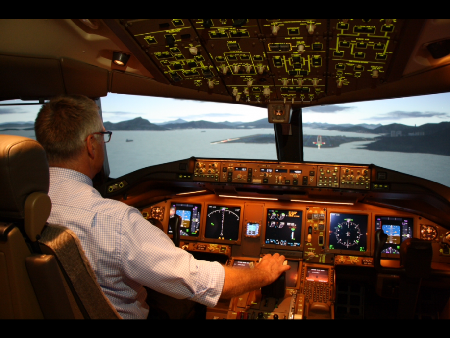 Landing at HKG Airport Approach to Hong Kong in the flight simulator