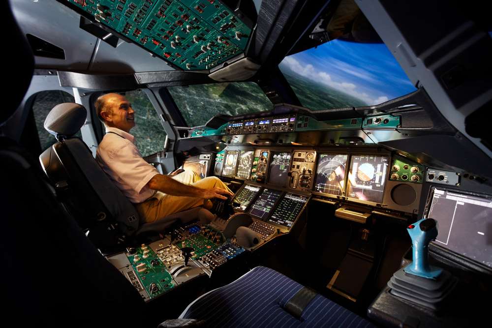 proflight-landingpage-fliegen-cockpit.jpg